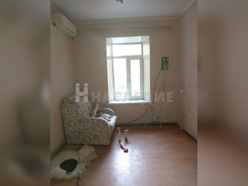 1-комнатная квартира, 25 м2 2/2 этаж, Азовский рынок, ул. Орджоникидзе - фото 1